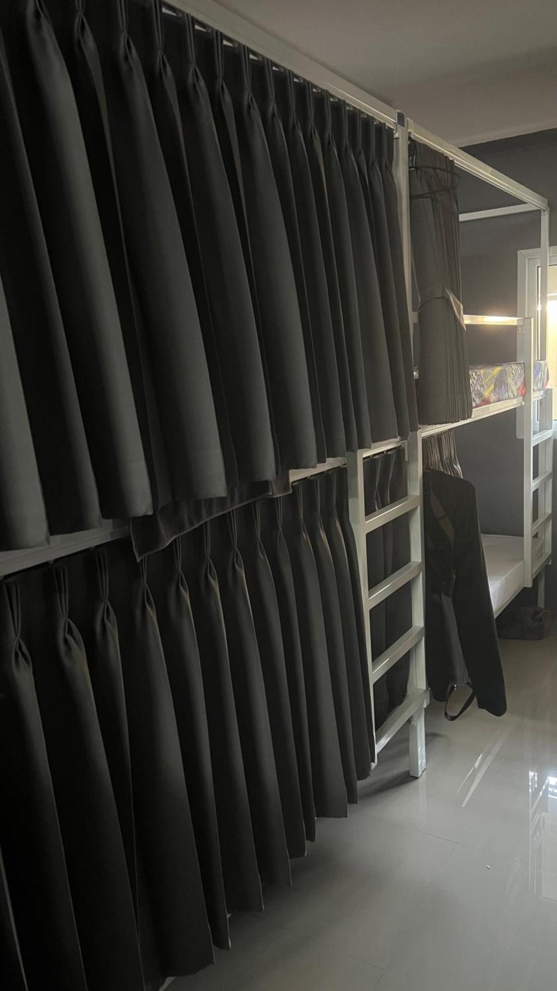 W District Hostel Bangkok Luaran gambar
